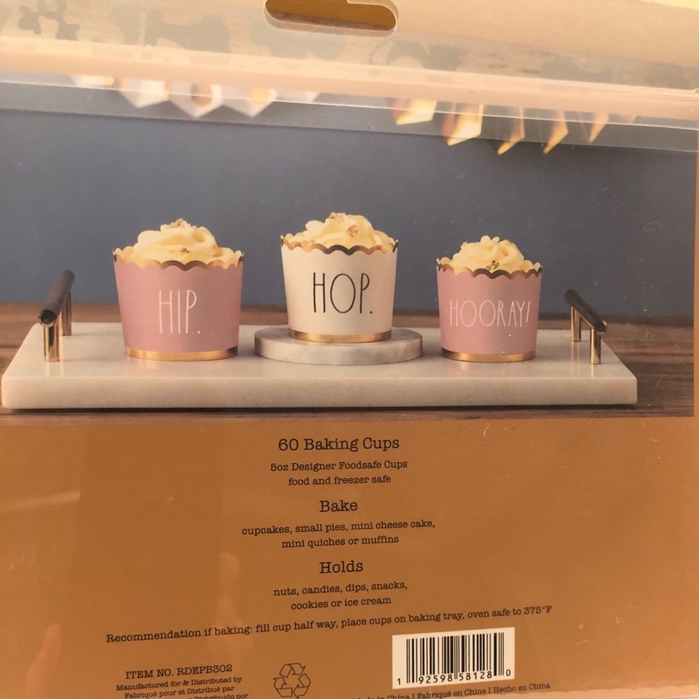 Hip hop hooray! baking cups